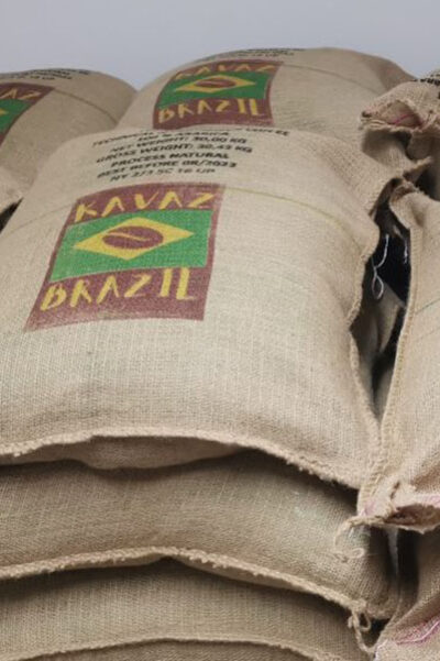 Vrecia KAVAZ BRAZIl Vrecia KAVAZ BRAZIl plnené zelenou kávou z Brazílie